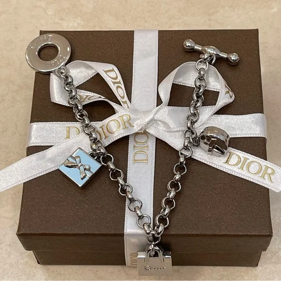 Dior Charm Bracelet 7.75” SilverTone Toggle Clasp Beauty Bundle Mini Addict Lip - Picture 9 of 14